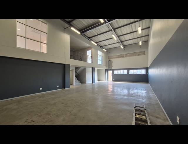 226M² WAREHOUSE TO LET IN SILVERTON